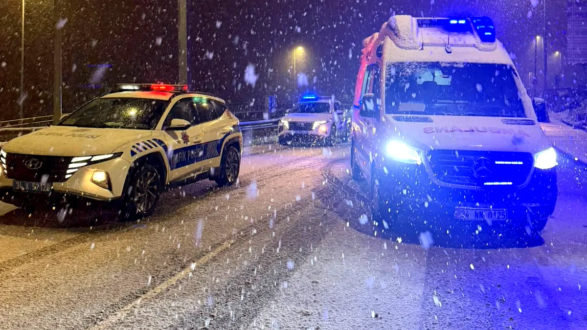Kar altında gece görevinde özel ambulans – 7/24 hizmet