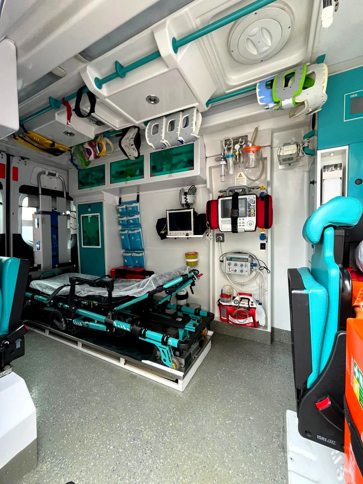 Ambulans içi yoğun bakım donanımı