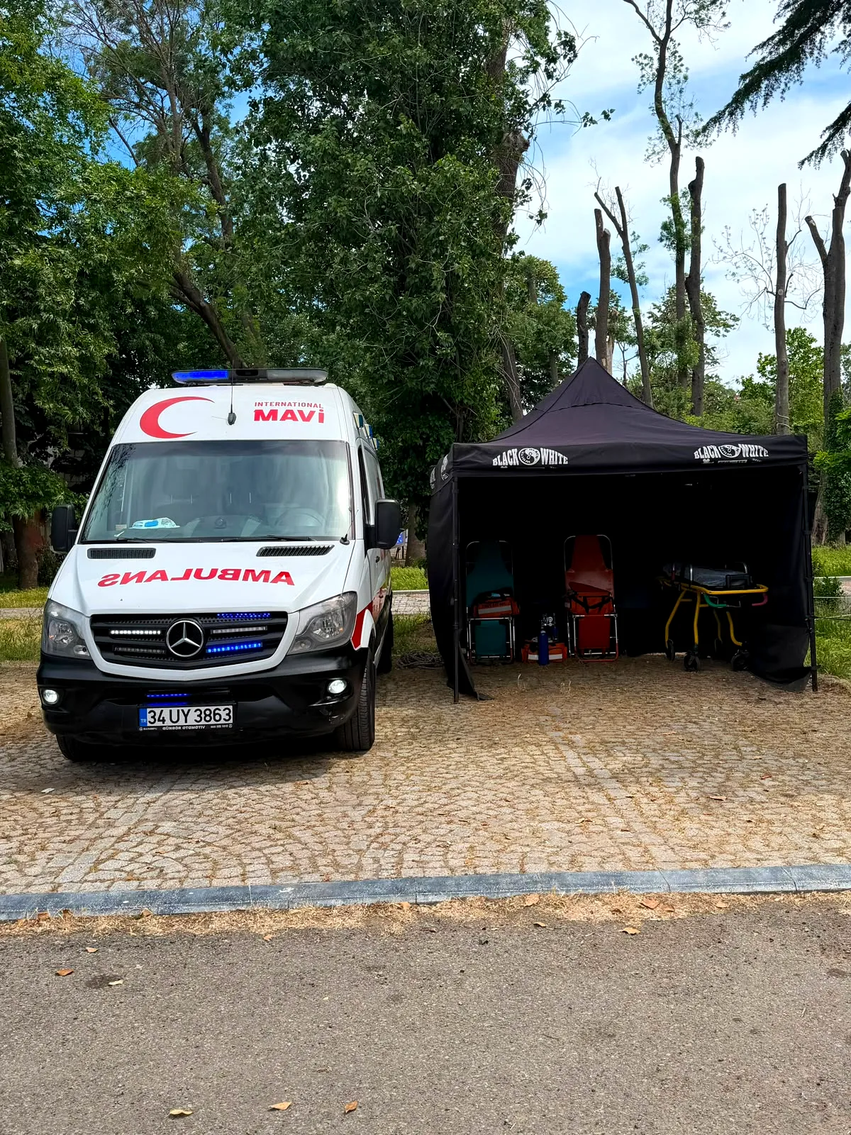 Organizasyonda ambulans ve sağlık çadırı